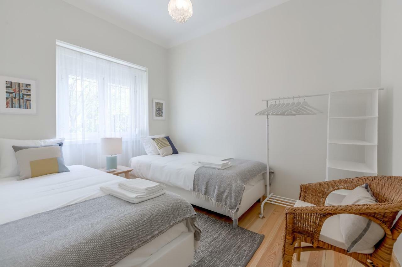 Sunny, Bright And Quiet Apartment, By Timecooler Lizbona