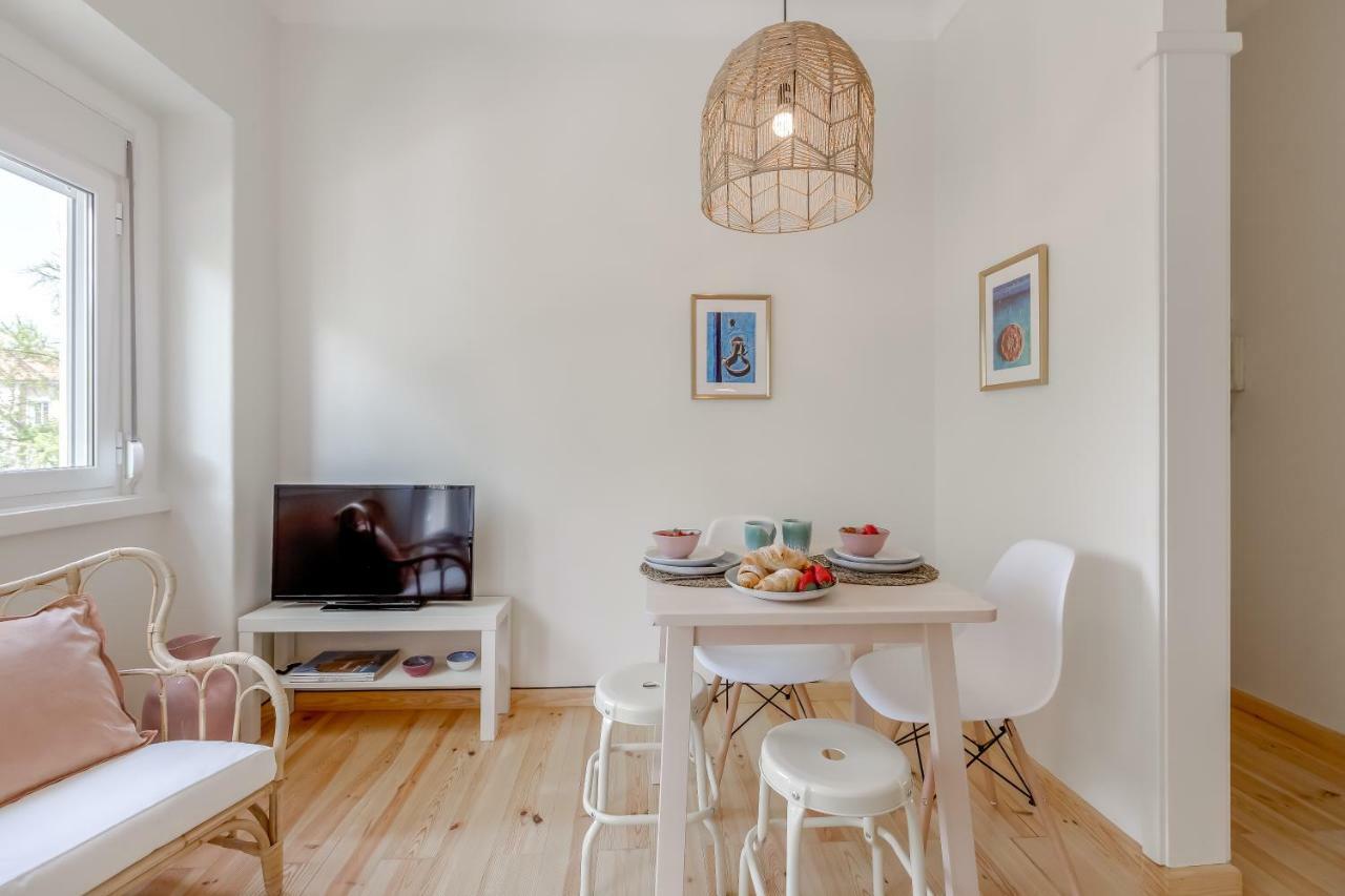 Sunny, Bright And Quiet Apartment, By Timecooler Apartament *